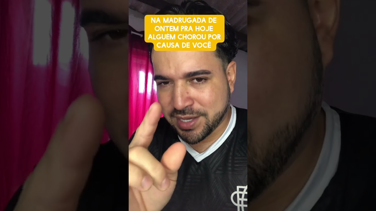 Na madrugada de ontem pra hoje alguém chorou por causa de você 