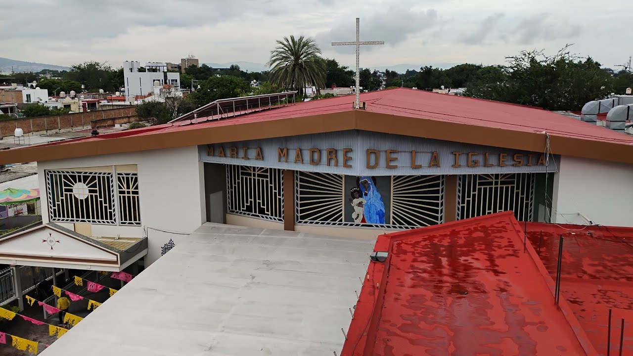 Serie de campanas, parroquia de María Madre de la Iglesia.