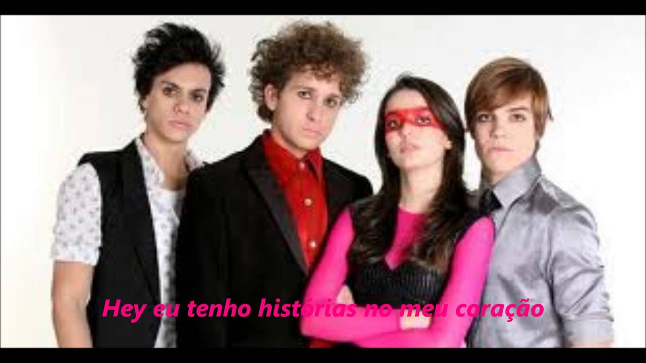 Julie E Os Fantasmas Meu Louco Mundo