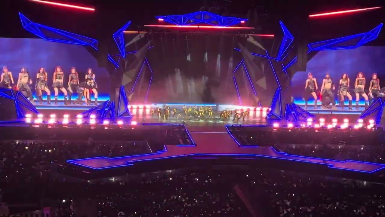 7.  2025 MAMA Awards izna