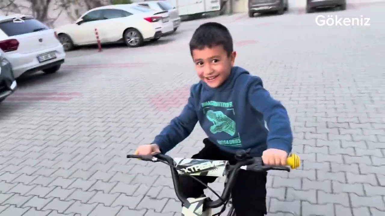 GÖKDENİZ BİSİKLET SÜRMEYİ ÖĞRENİYOR