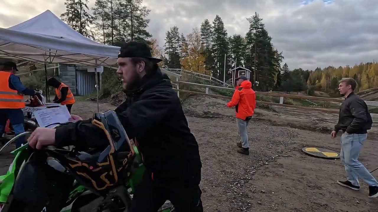 Enduro SML Cross Country  SM Heinola 2025  Varikkotunnelmia  osa1