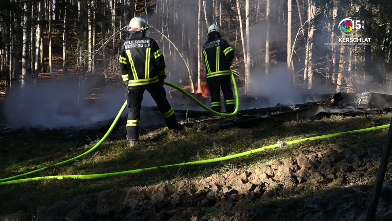 News-Clip: Brand einer Hütte am Attersee