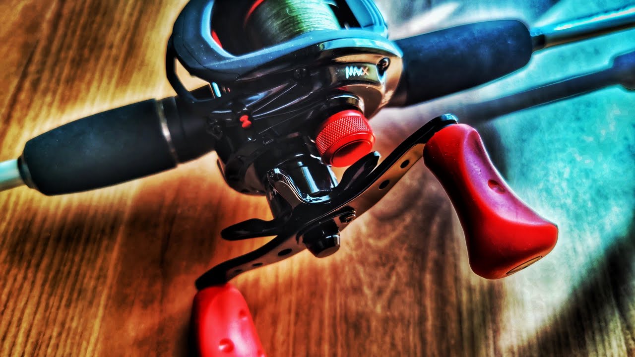 Abu Garcia Max X Baitcast Rolle und bespulen von Baitcastrollen in einem Video