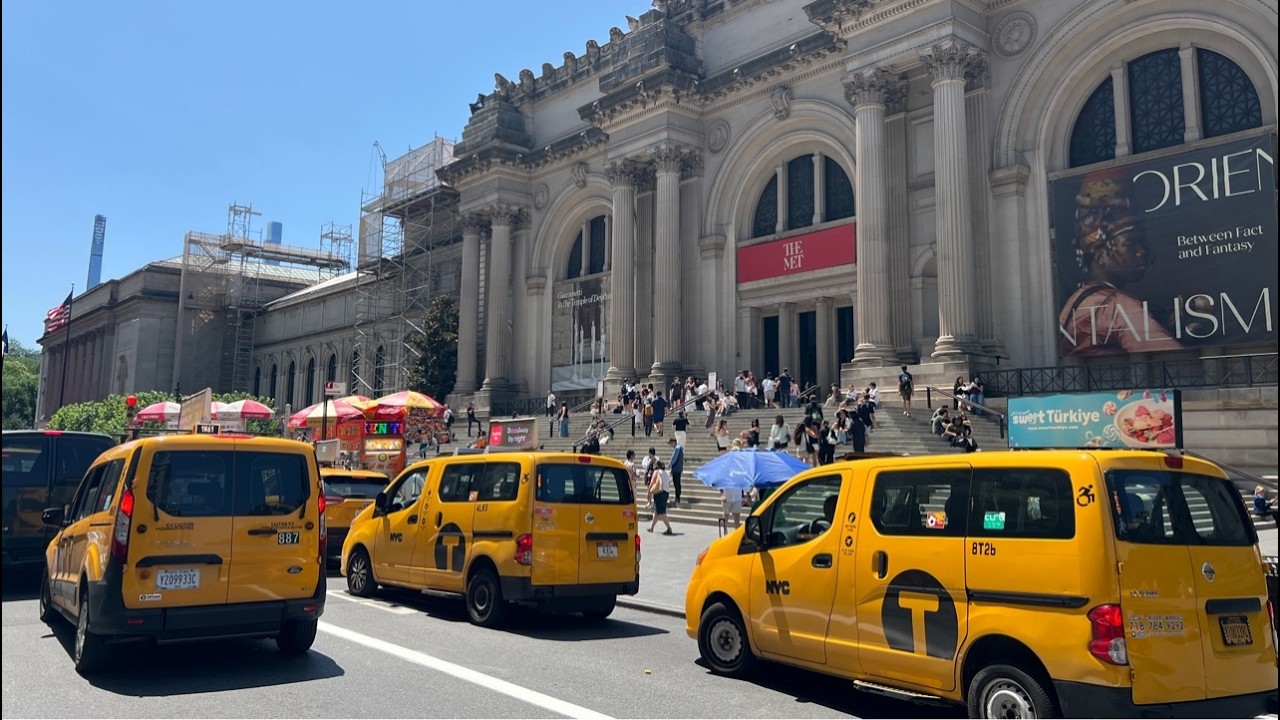 New York City LIVE Manhattan Fifth Avenue Walk