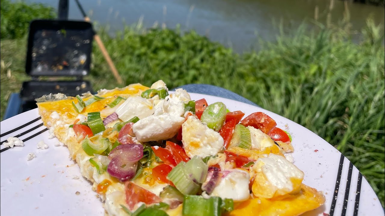 Campingküche: „Greek“ Omelette im RidgeMonkey / Outdoorcooking