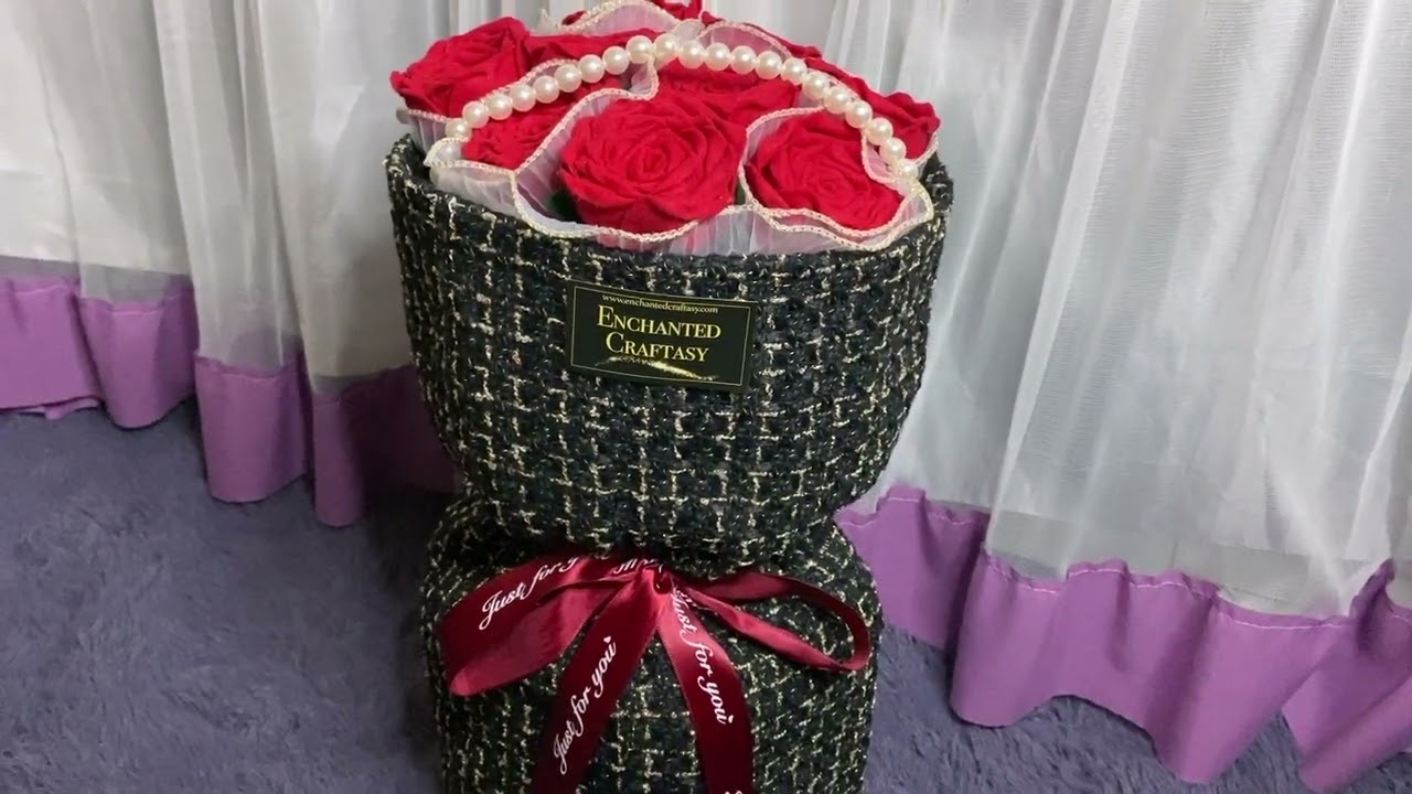 Enchanted Craftasy Chanel Inspired Vintage Style Classic Handmade Felt Rose Flower Bouquet (Black)