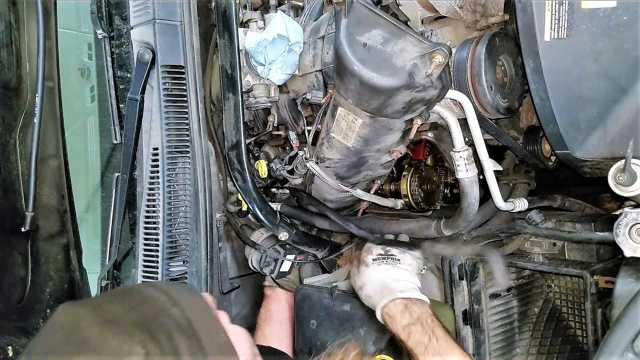 1999-2007 Jeep Grand Cherokee valve cover gasket replacement