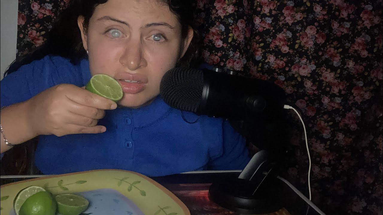 🫧🩷 ASMR EN ESPAÑOL| CHUPANDO LIMÓNES CON CHILE Y AZUCAR Y PLATICANDOTE DEL DÍA DE MU3RT0S 🍋🥱💫🌒