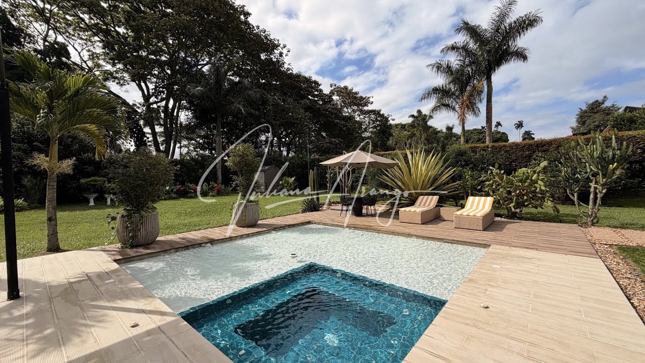 VENDO Casa Campestre 💲3.200 Millones 📐262m2 🌳2.157m2 Lote 📍Armenia, Quindio • Zona Campestre Aerop 