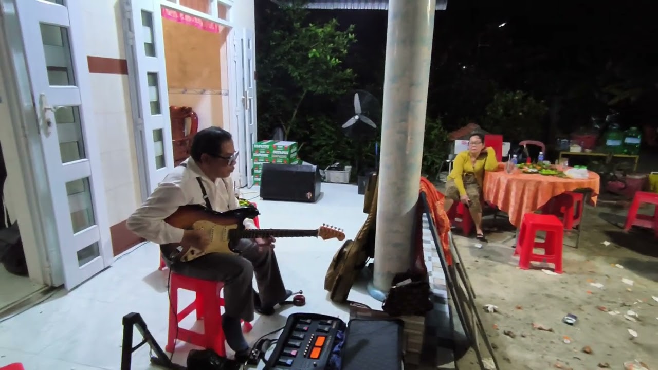 Bà con Cà Mau yêu cầu Danh Cầm Hữu Hạnh Độc tấu mấy câu nghe quá đã. Cần Show liên hệ 091 832 83 39