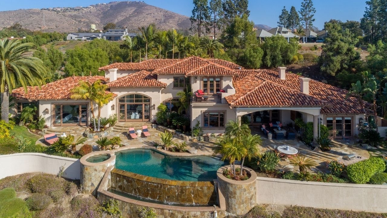 7104 Via Del Charro, Rancho Santa Fe, CA 92067 | Listed by: Linda Sansone