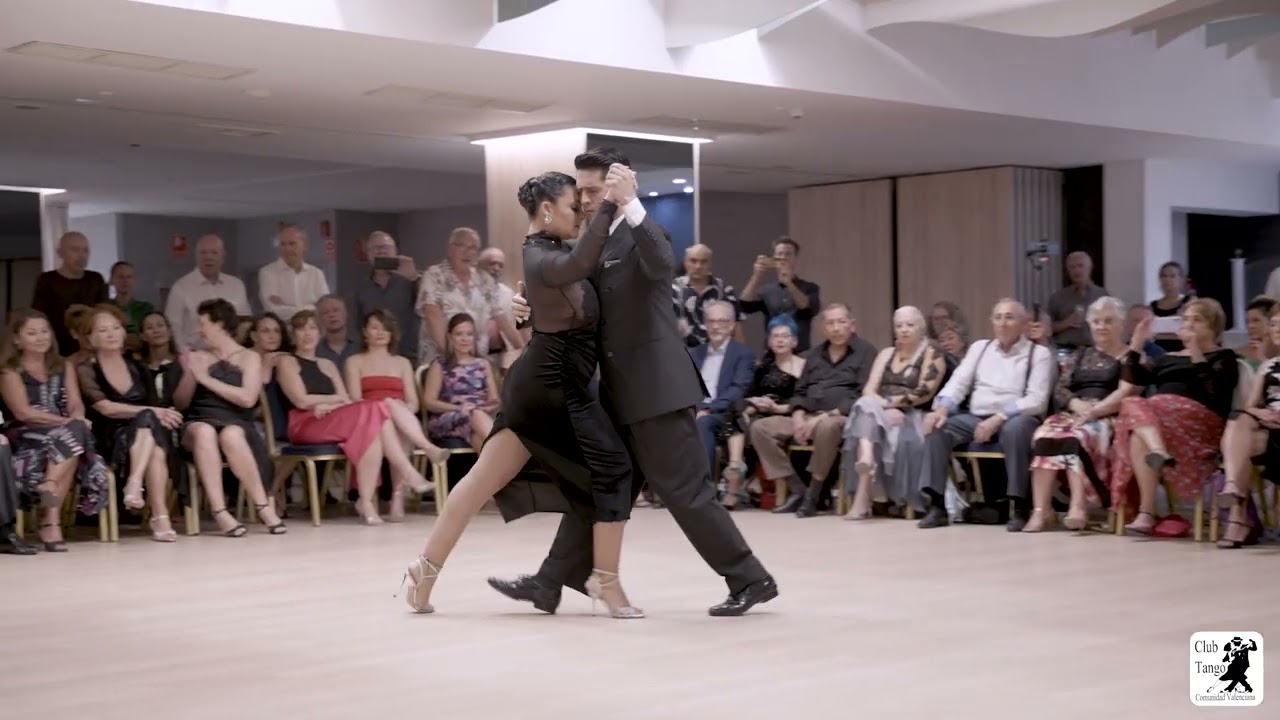 Alexa y Edwin A