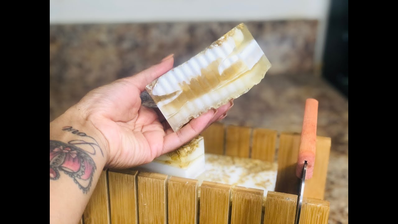 Honey & Oat Natural Soap Easy DIY.... Melt & Pour Method