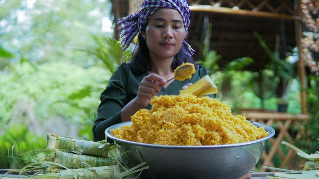 Cooking Traditional Sticky Rice Cake with Toddy Palm Fruit
