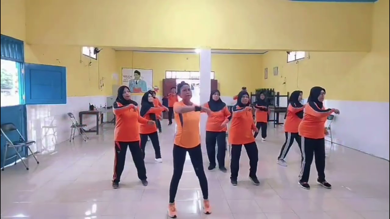 LANSIA BAHAGIA ||DANGDUT SALAH MU SENDIRI