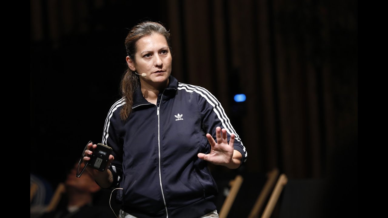 Q BERLIN QUESTIQNS 2017 | Pelin Tan