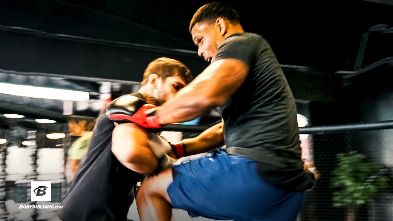 MMA Fighter Challenge | On the Go With Ron 