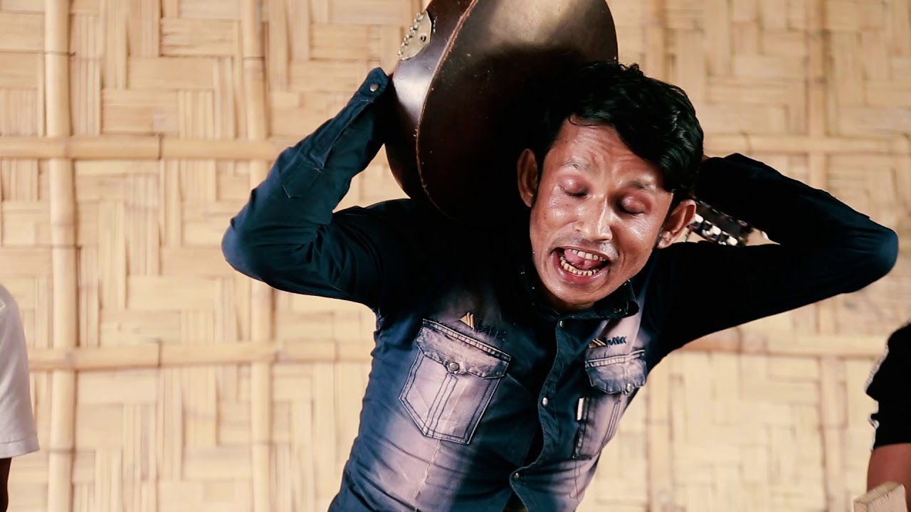 Orey kalabhumora (Oh, the black bee)