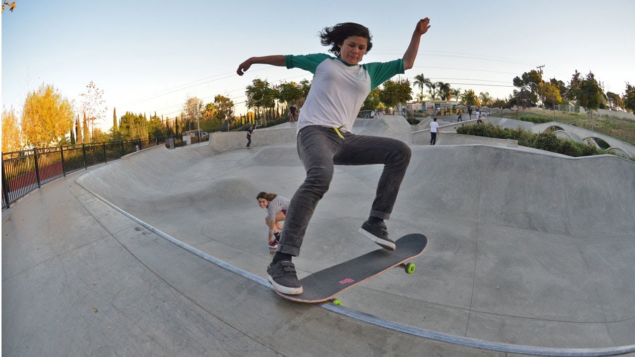 Blog Cam #73 - Meow Skateboards & Friends at Avacado Heights