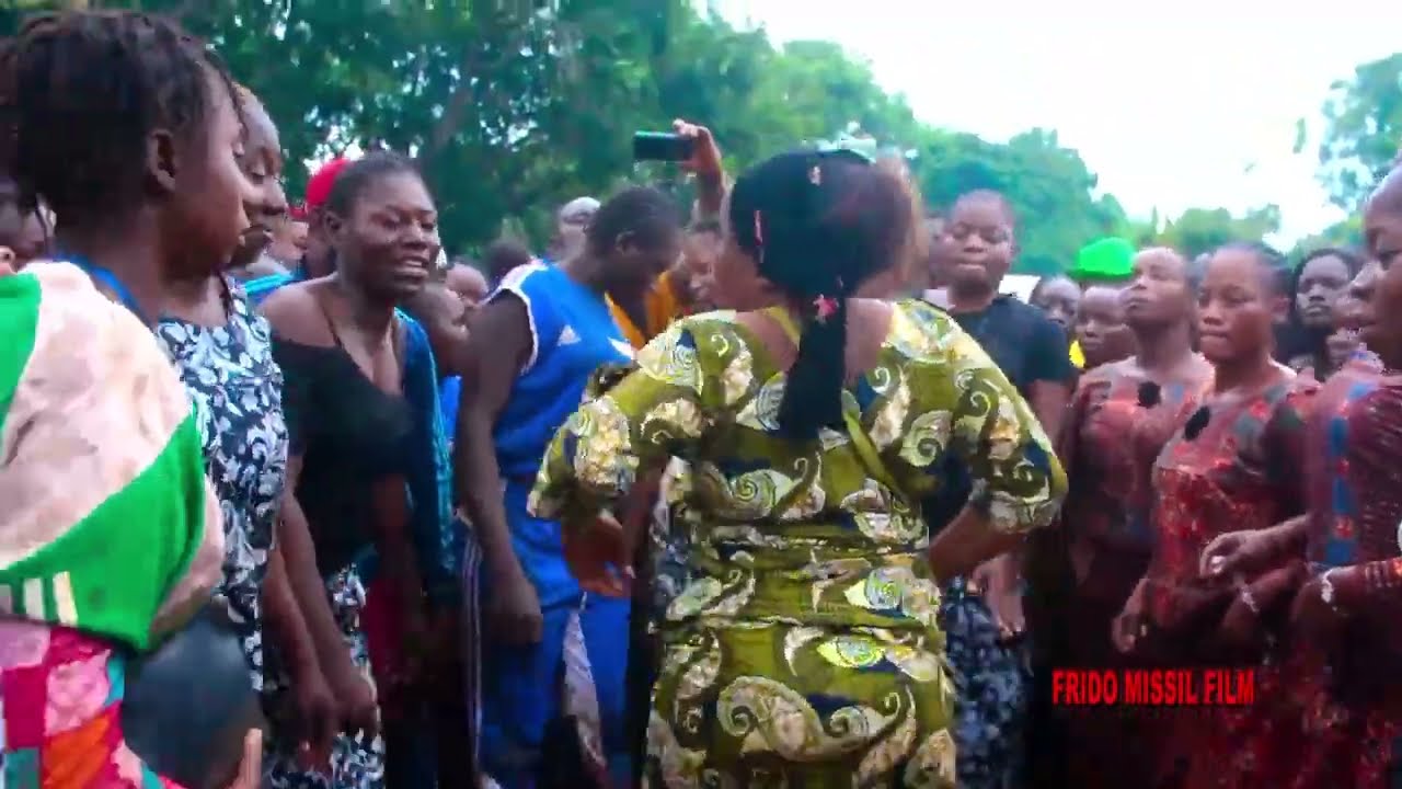 Balle a terre papa lova lova (hommage à Gladys 2em partie) Muntuta la musique traditionnelle