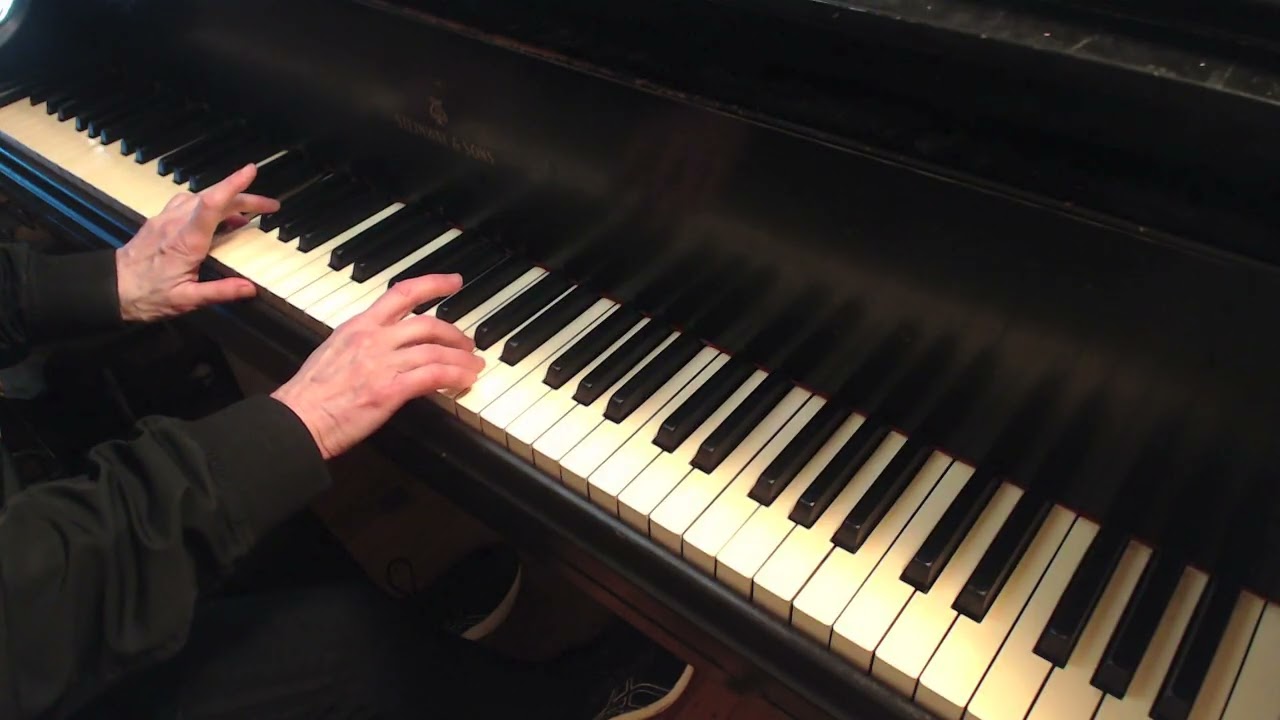 (HD) Игра и обучение, И.С. Бах, Маленькая прелюдия до мажор, BWV 939
