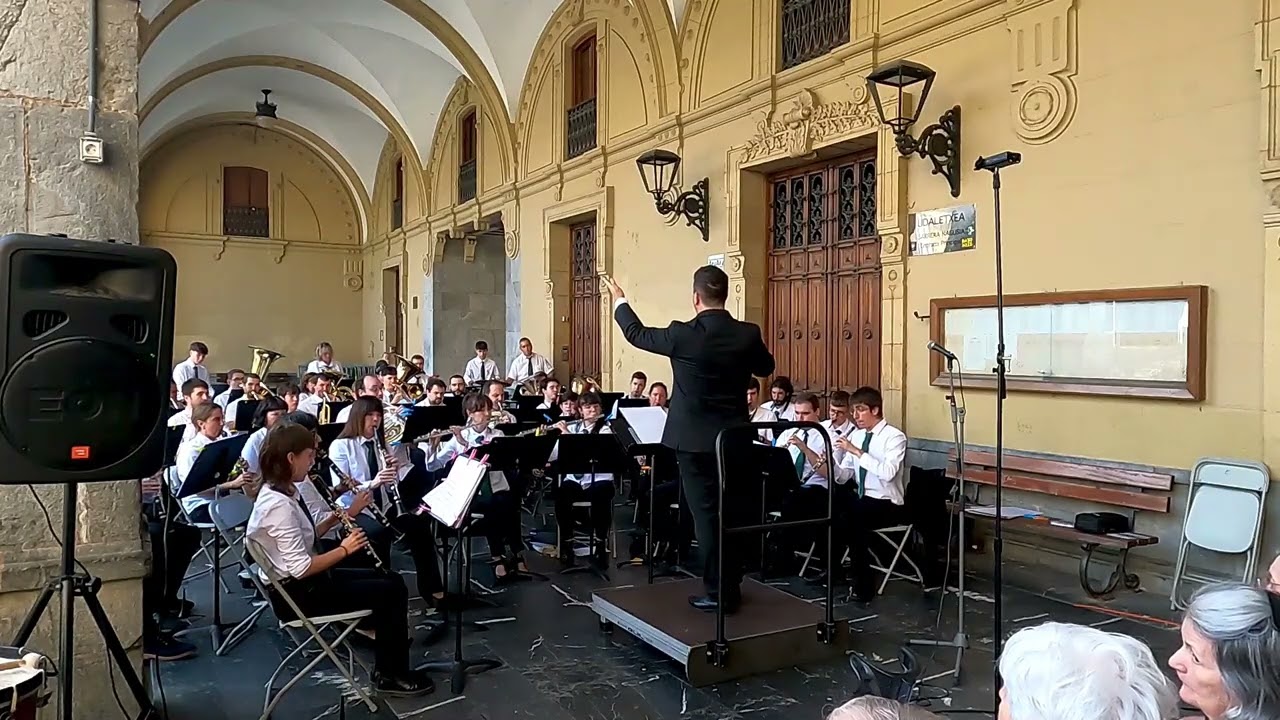 Agur Kapitaina - Gatibu mold: Imanol Iribarren