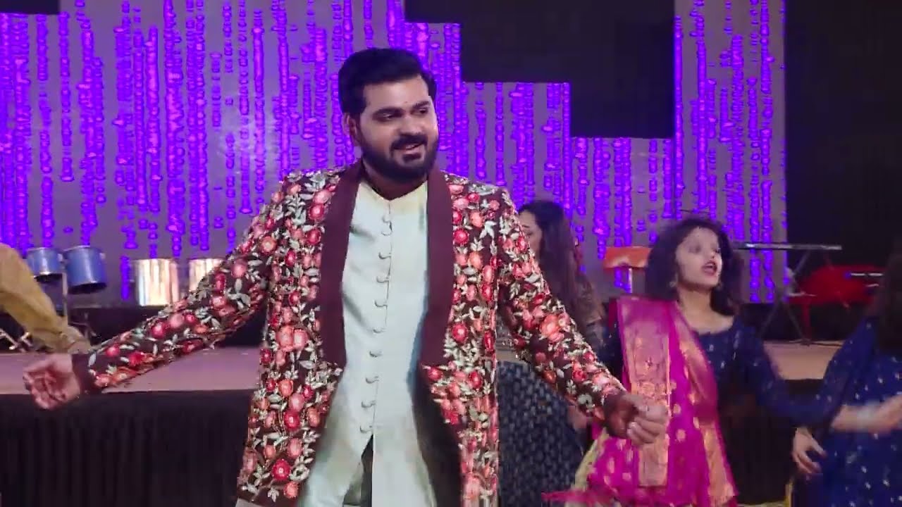 Best Groom Entry | Indian Wedding | Jay ❤️ Naisargi Vyas | Surprise for Bride | Shahrukh Khan Mashup