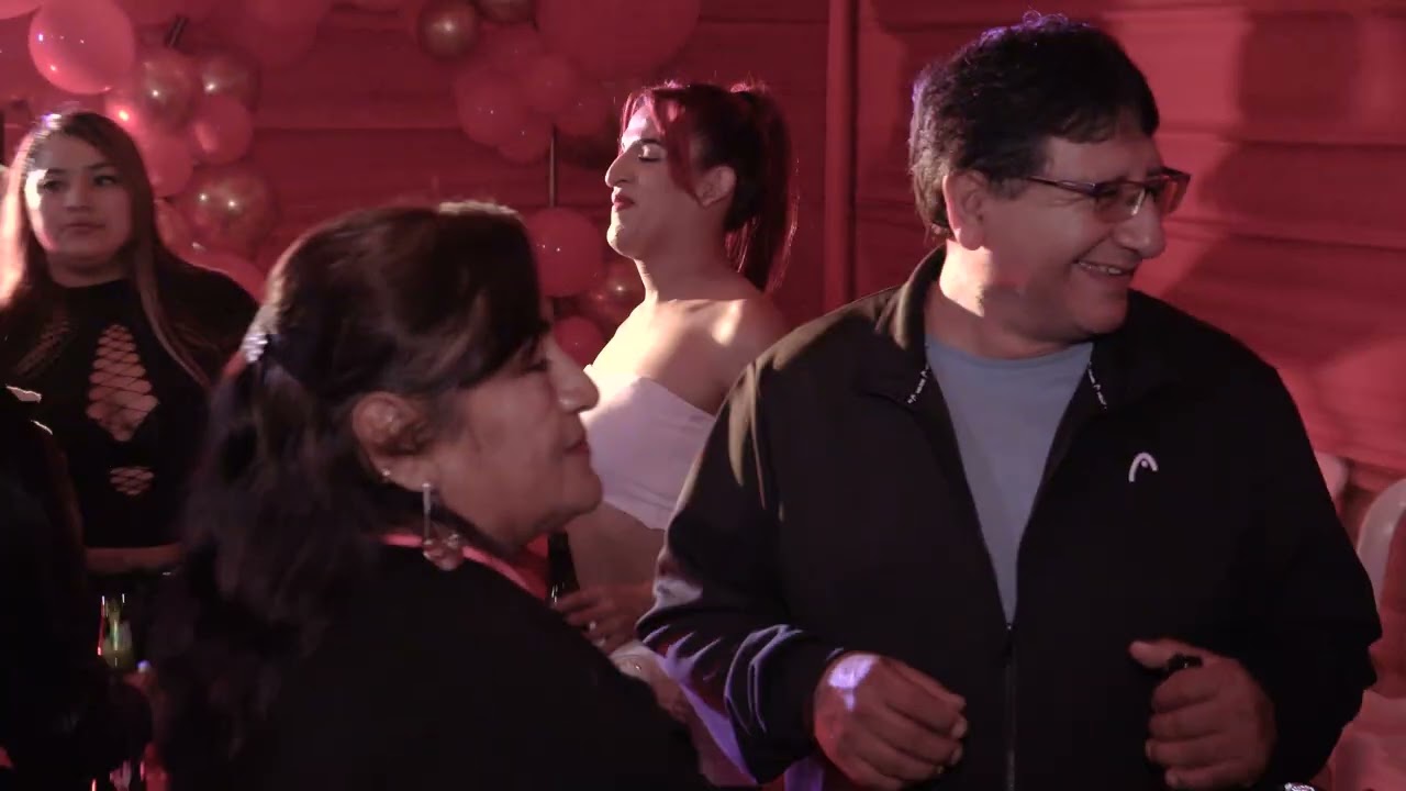 PENUMBRAS - CARLOS YAURI Y LOS CHICOS CLAVE DE LA CUMBIA...FELIZ CUMPLEAÑOS 