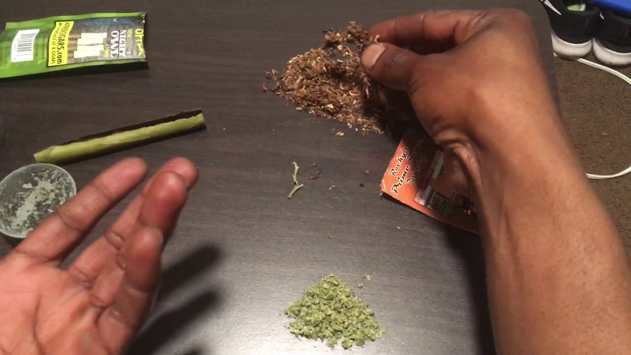 How to roll a game blunt with Runtz Weed