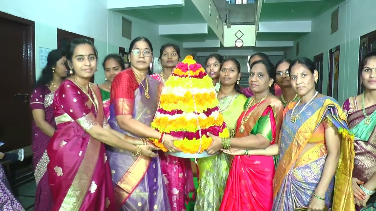 PRAGATHI HIGH SCHOOL BATHUKAMMA CELEBRATIONS KADTHAL  FULL VIDEO || MEE TV