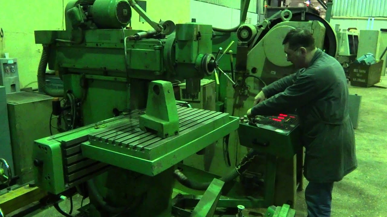 MAHO 600P универсально фрезерный станок
