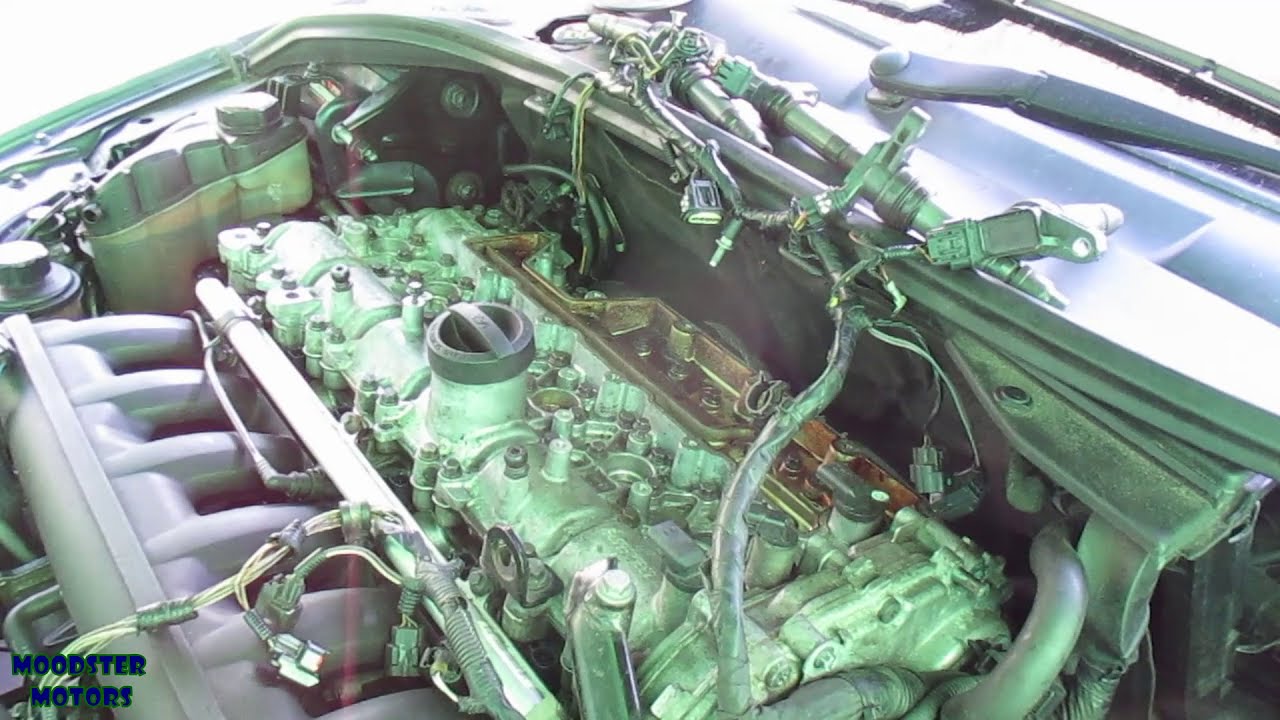 Volvo V70 III Cam Cover Ep 2 - Clearing the Cam Cover