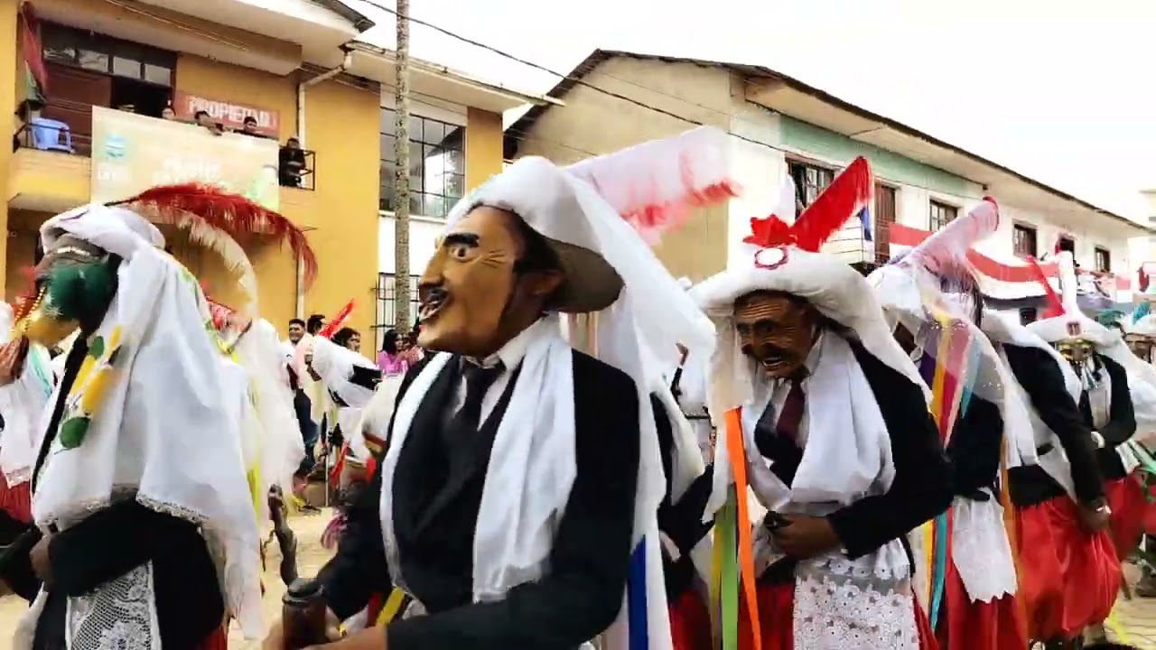 Hermoso baile Machu Tusuj Apolo Bolivia #tradiciones #boliva #machutusuj #apolo #bailestipicos .
