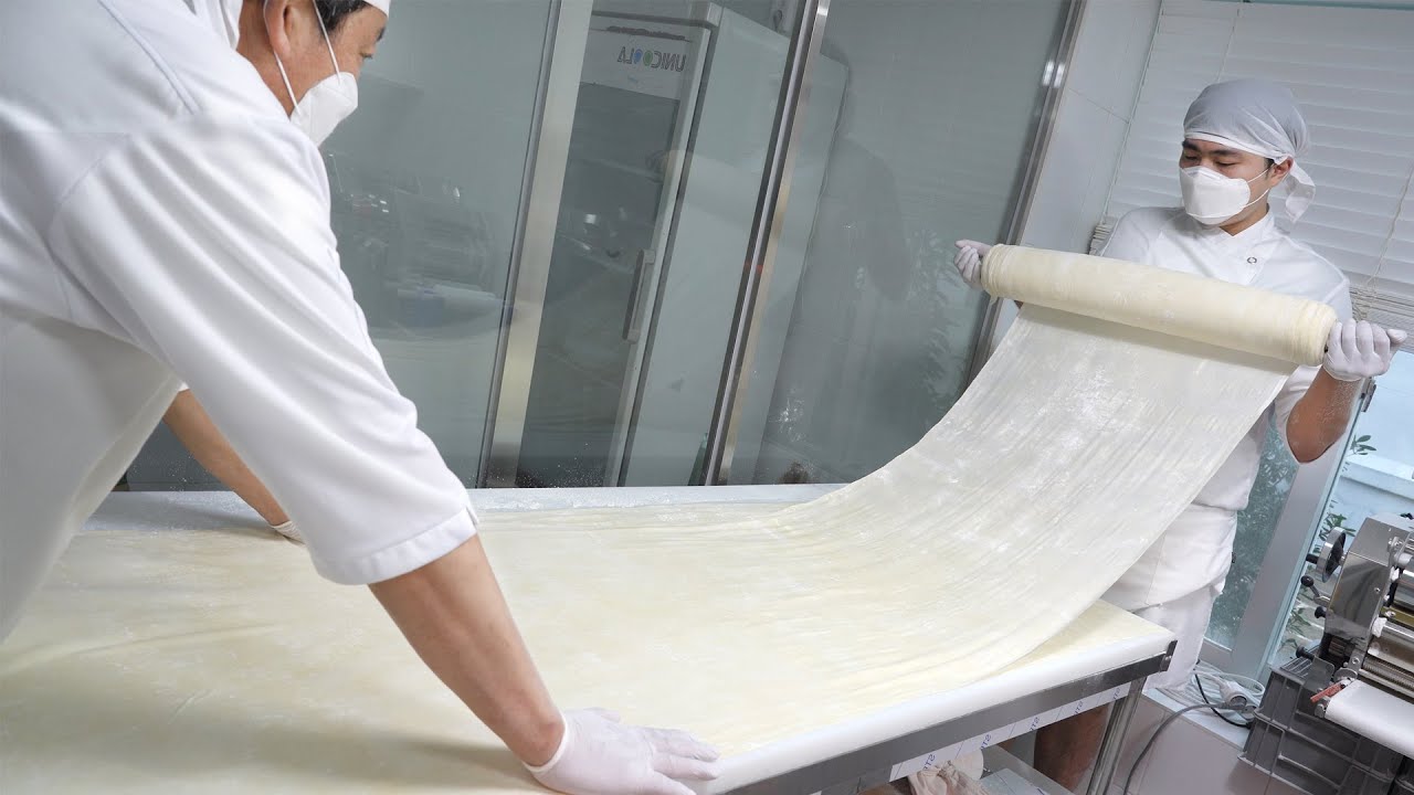 하루 1000그릇씩 팔리는 전설의 만두? 1948년 개업! 70년된 완당집┃master of making thin dumpling skin,Korean street food