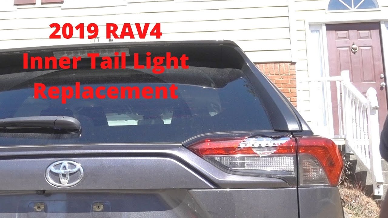 Как заменить внутренний задний фонарь (RAV4 2019-2021)