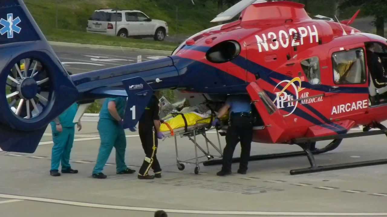 Emergency Helicopter Lands at Hospital - iNOVA Fairfax Hospital