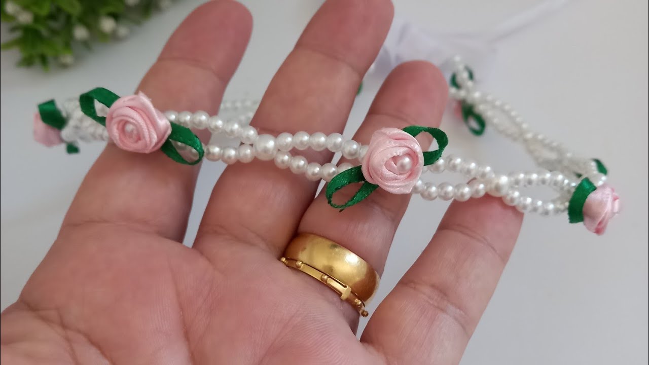 Headband de pérolas da Manu