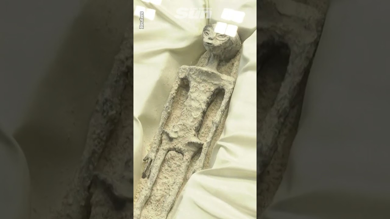 &lsquo;Alien corpses&rsquo; from 1,000 years ago shown at Mexican UFO hearing