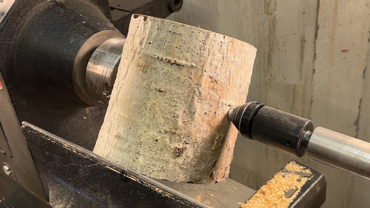 Wood Turning A Live Edge Aspen Bowl