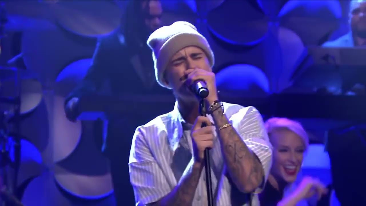 Justin Bieber - Sorry (Acoustic) Live December 2015