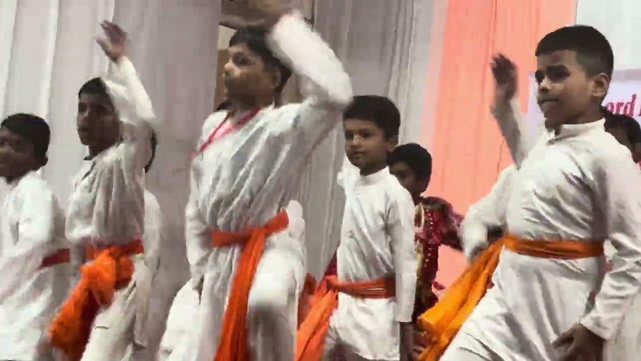Aaya re toofan X Malhari