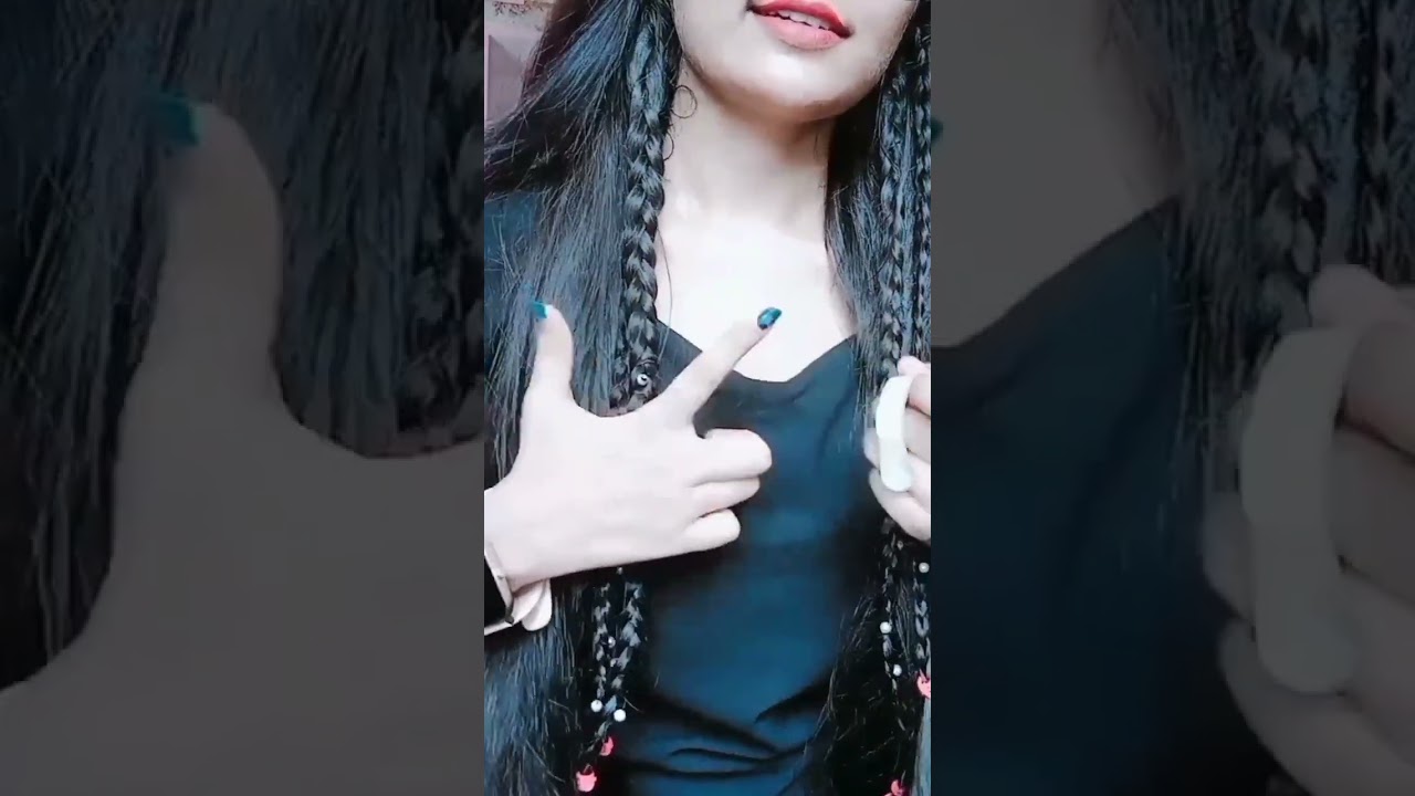 #viral Deep neck hack😍 #neckhack #deepneck #fashionhack #bandage