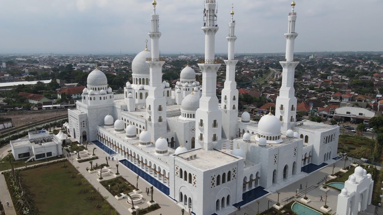 BEAUTIFUL MOSQUES IN INDONESIA | 4K Video