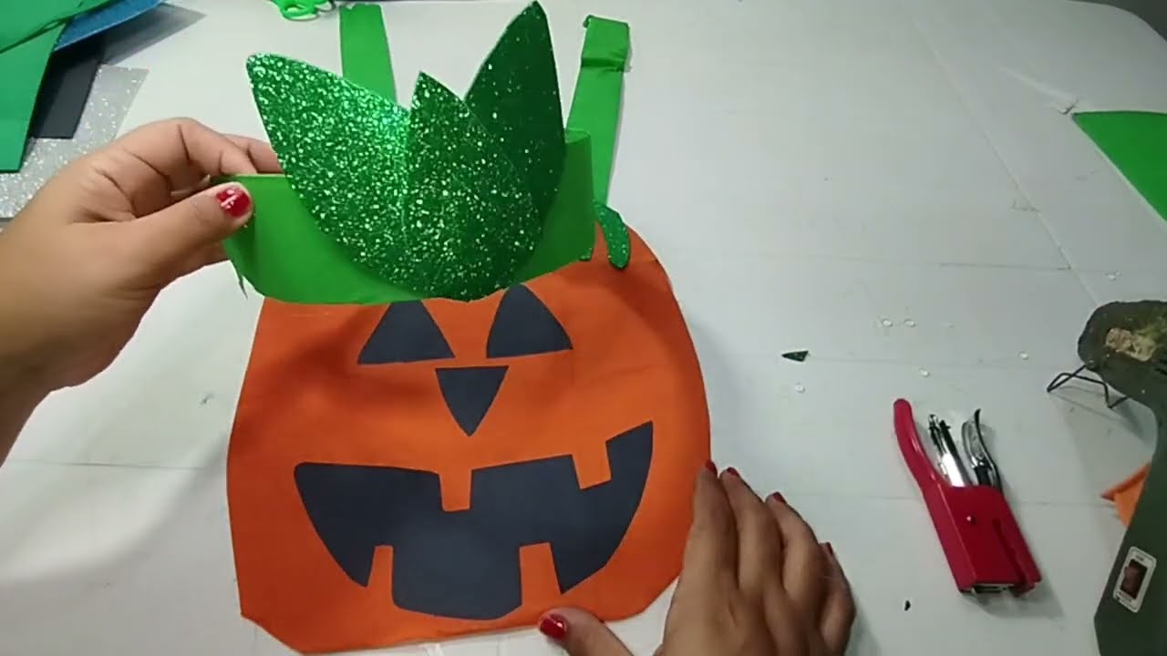 DISFRAZ DE CALABAZA/ DISFRAZ DE AUYAMA CON MATERIALES RECICLADOS 🎃