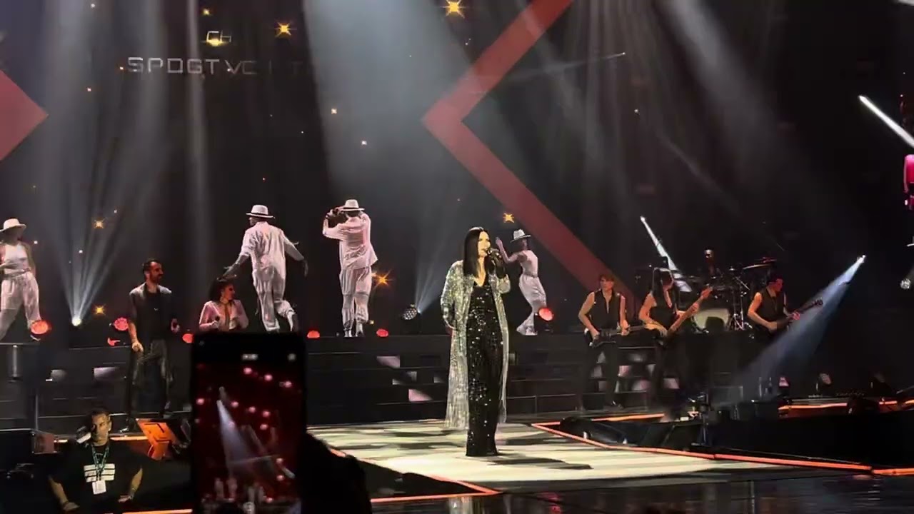 Laura Pausini - Chao - Ciao - live - Final - Winter Tour 2024 - Málaga -