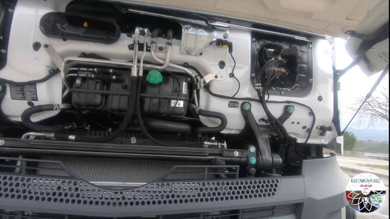 أين اضيف زيت المحرك /ماء تبريد المحرك/ماء الزجاج اكتروس مرسديس actros