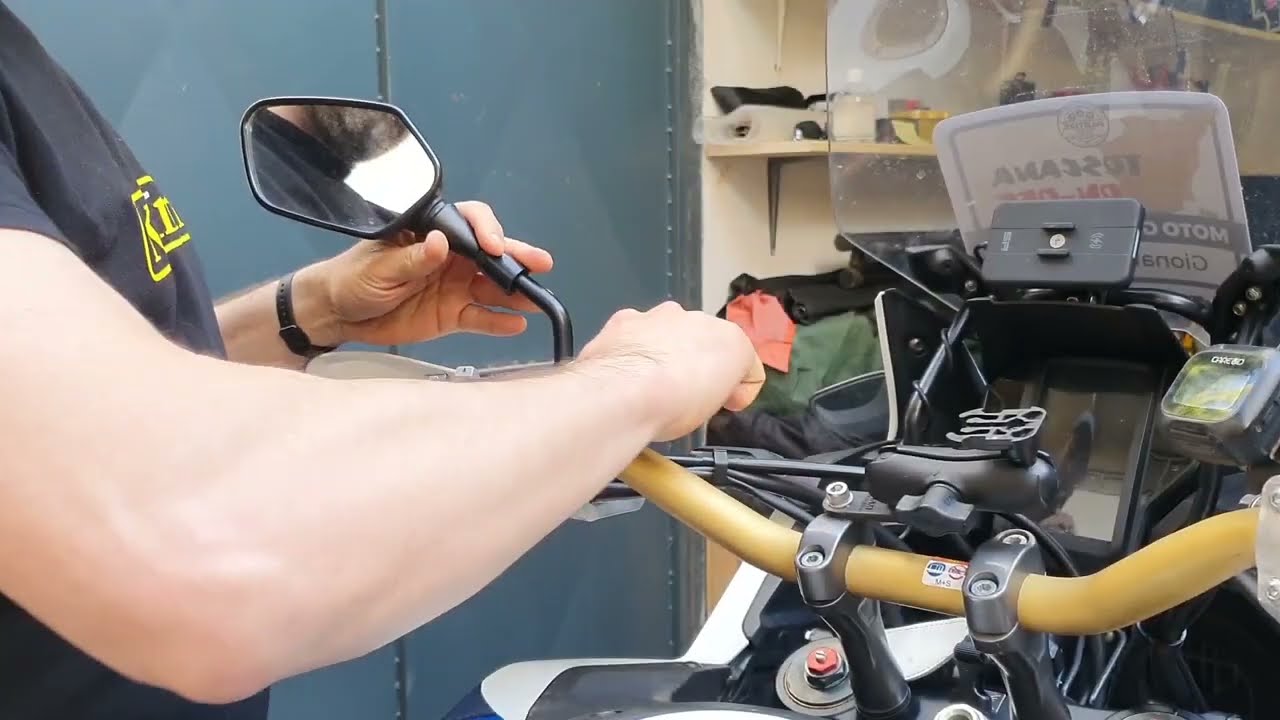 Montaggio Specchietti DoubleTake Mirrors ADVENTURE su HONDA Africa Twin 1000 
