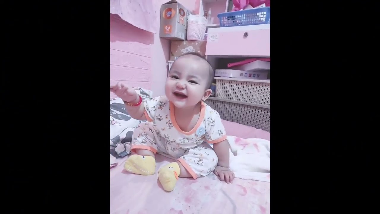 Random videos of Aya & Addie 💕