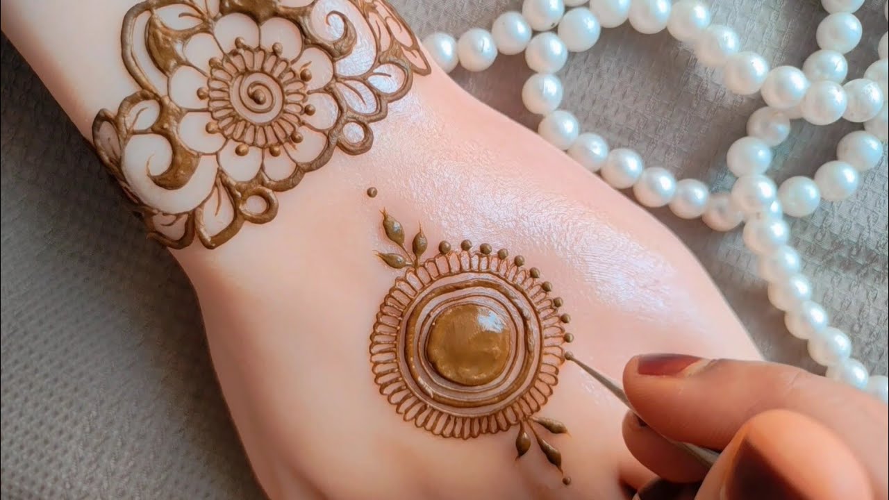 Stylish Back Hand Mehndi Design|Mehndi ka Design|very Simple And Easy Mehndi Design|Mehndi Design